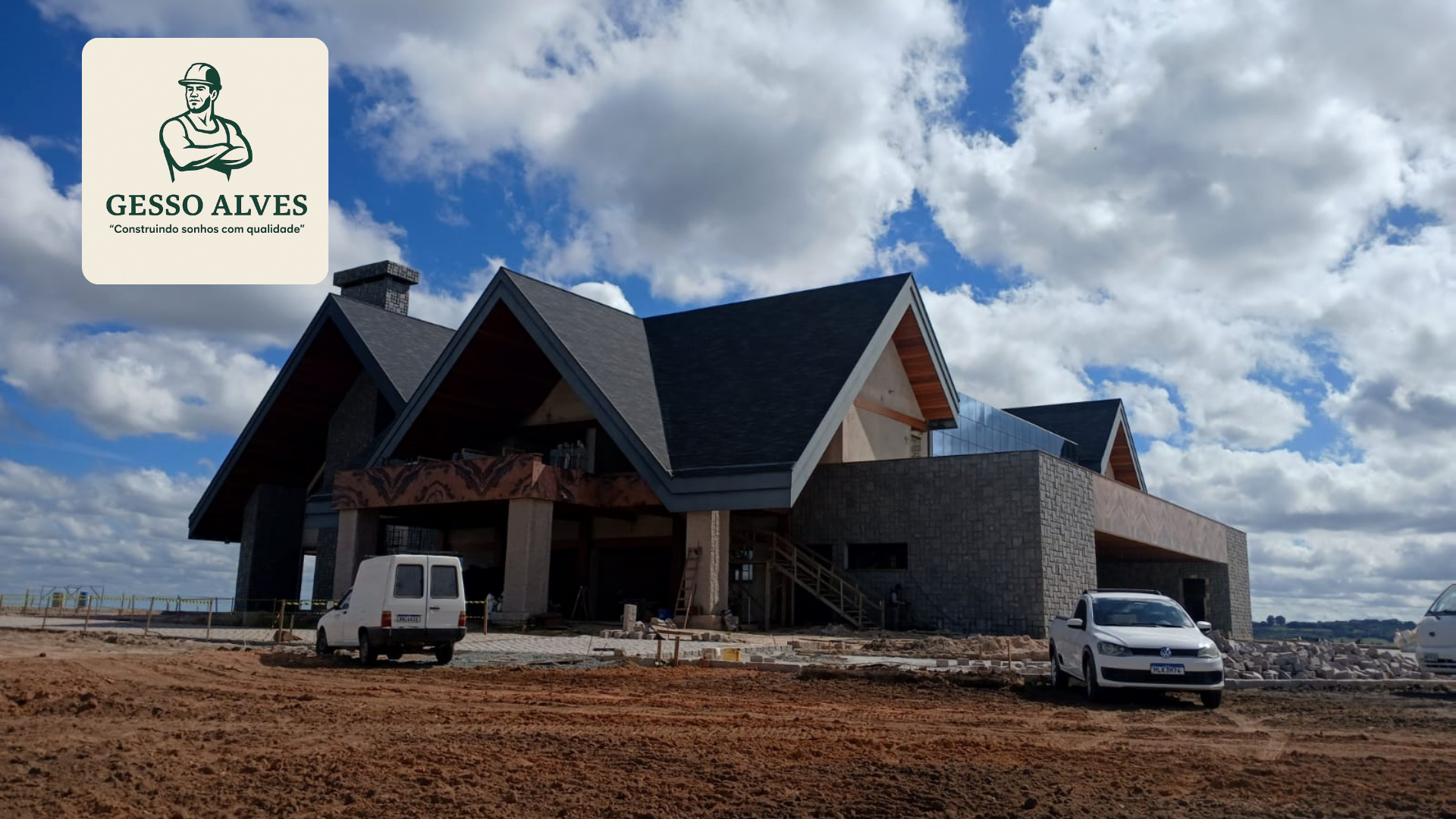 Sala de estar minimalista com iluminação embutida